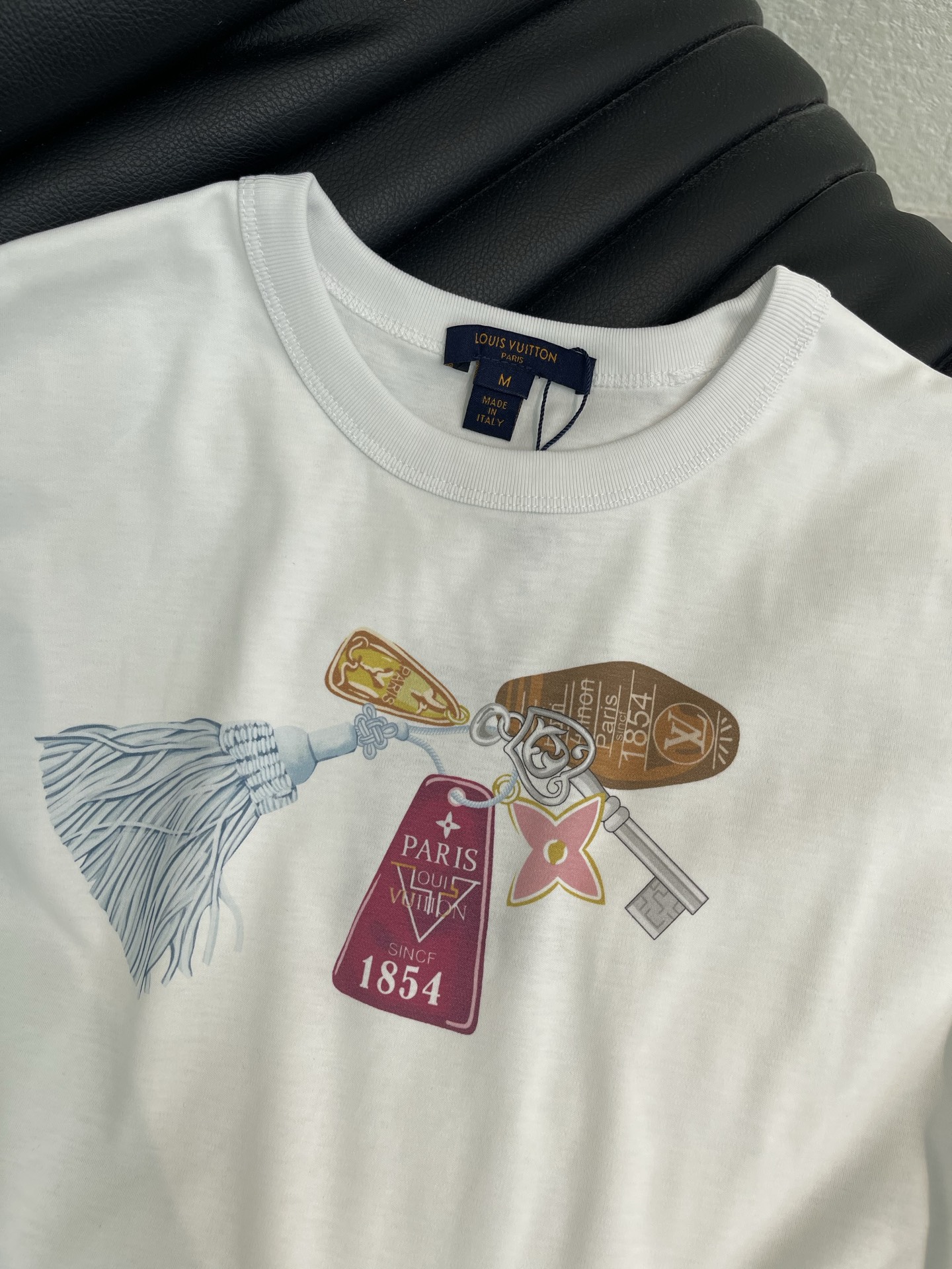 Women's short sleeves